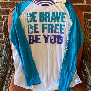 Juniors Disney Frozen II shirt NWT